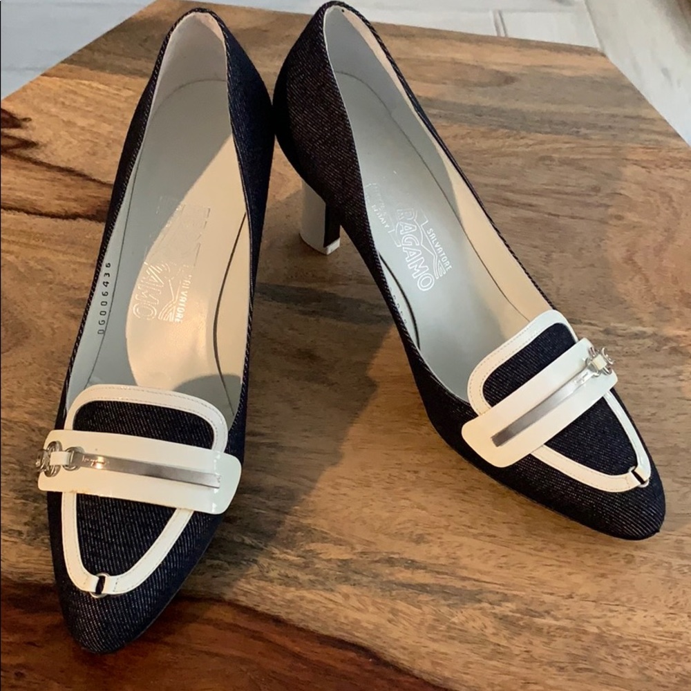 Beautiful Salvatore Ferragamo 3” heel!